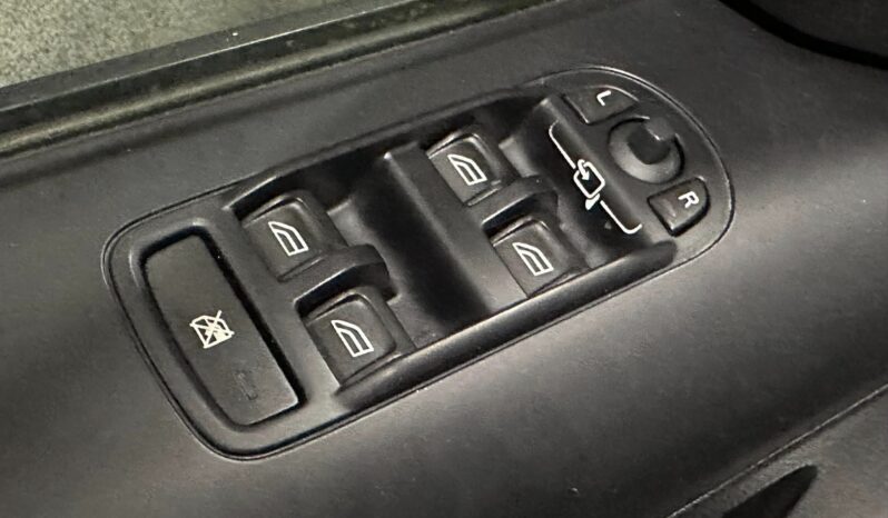 
								Land Rover Freelander full									