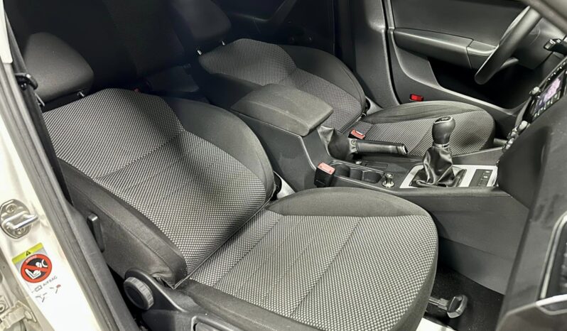 
								Skoda Octavia full									