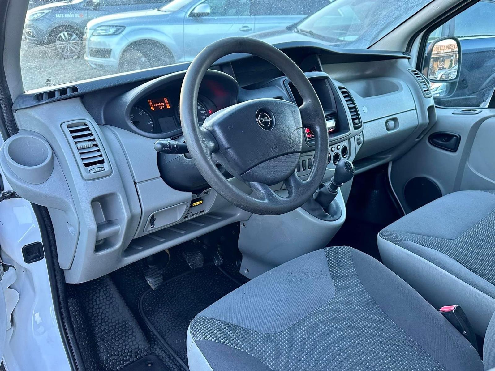 Opel Vivaro “Model Lung”