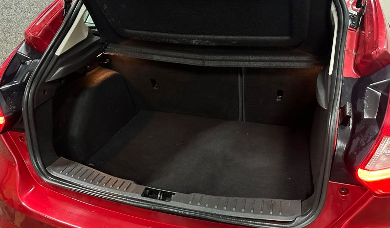 
								Ford Focus “Model Titanium” full									