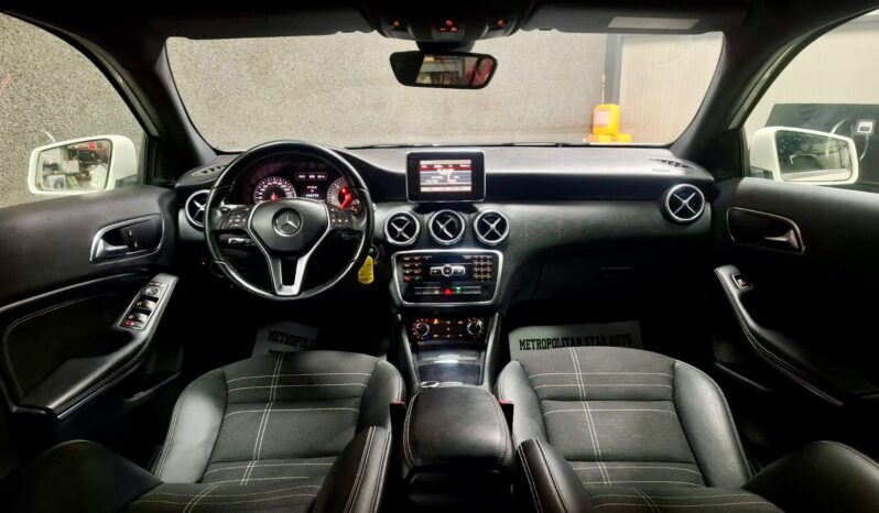 
								Mercedes-Benz A180 full									