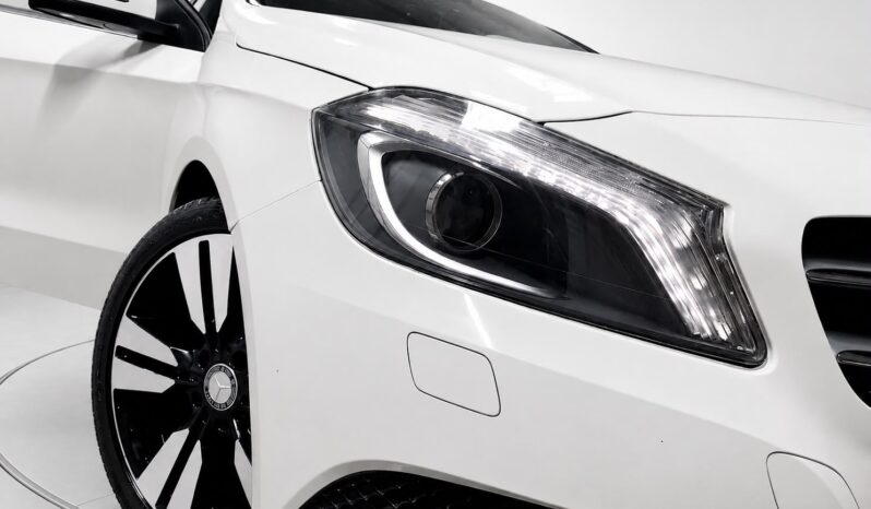 
								Mercedes-Benz A180 full									