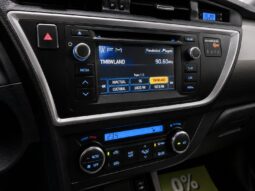 Toyota Auris full