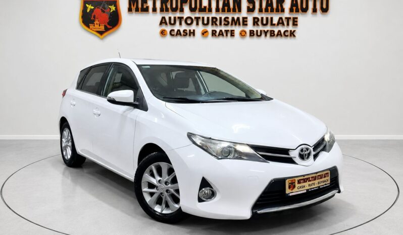 
								Toyota Auris full									