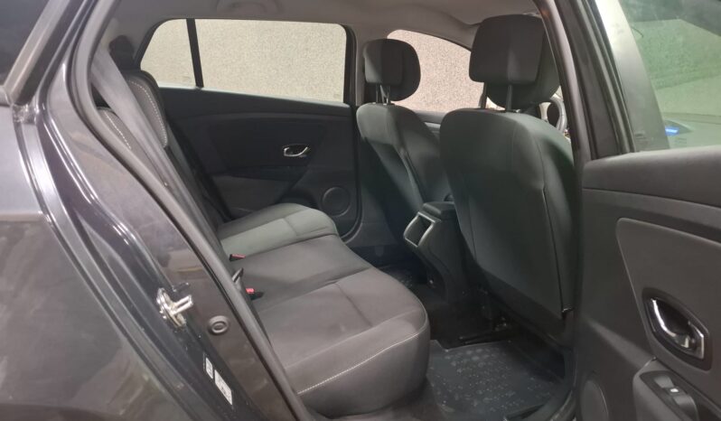 
								Renault Megane “Model Dynamique” full									