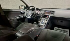Volvo S60 “Momentum”