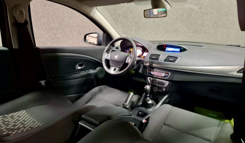 
								Renault Megane “Model Dynamique” full									