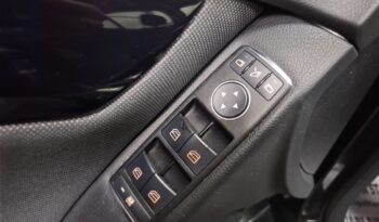 
										Mercedes-Benz C200 full									