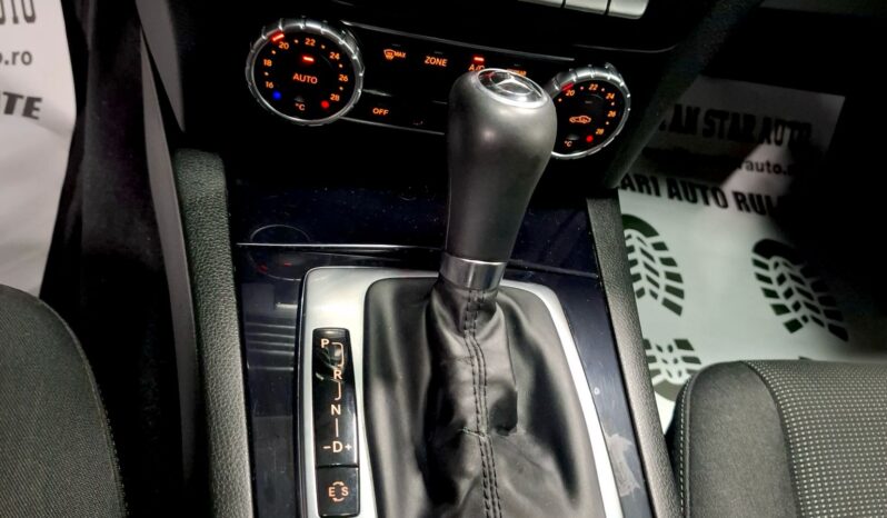 
								Mercedes-Benz C200 full									
