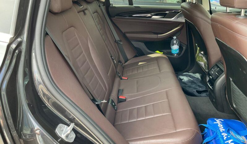 
								BMW X3 xLine full									