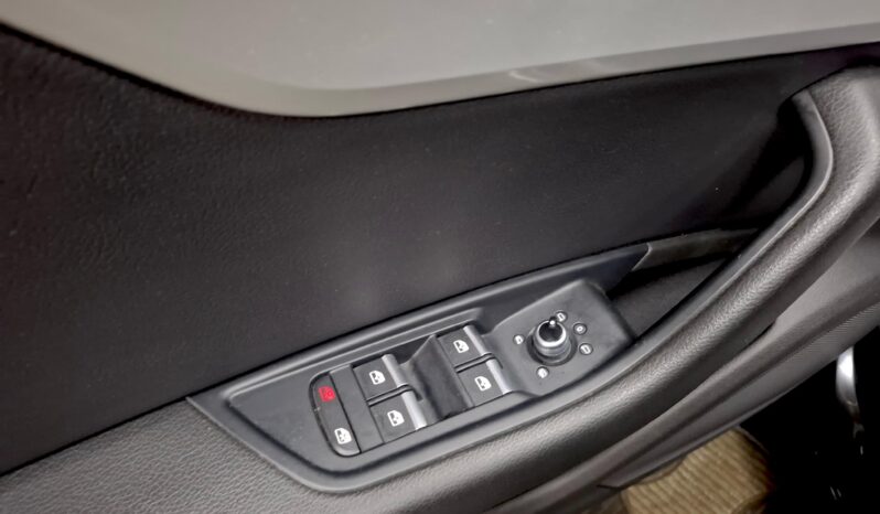 
								Audi A4 2018 AUTOMAT •Navigatie/Piele/BiXenon• GARANTIE full									