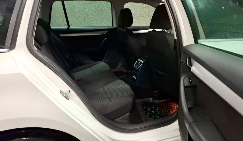 
								Skoda Octavia 2015 Euro5 Navigatie/Roti Vara+Iarna GARANTIE full									