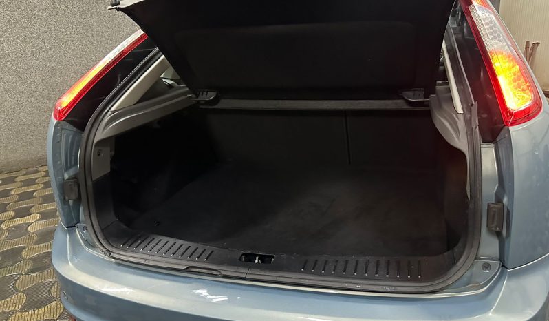 
								Ford Focus 2009 Benzina GARANTIE •Rate Fixe full									