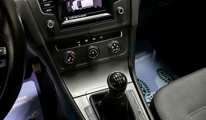 
								VW Golf VII “Model Comfortline” full									