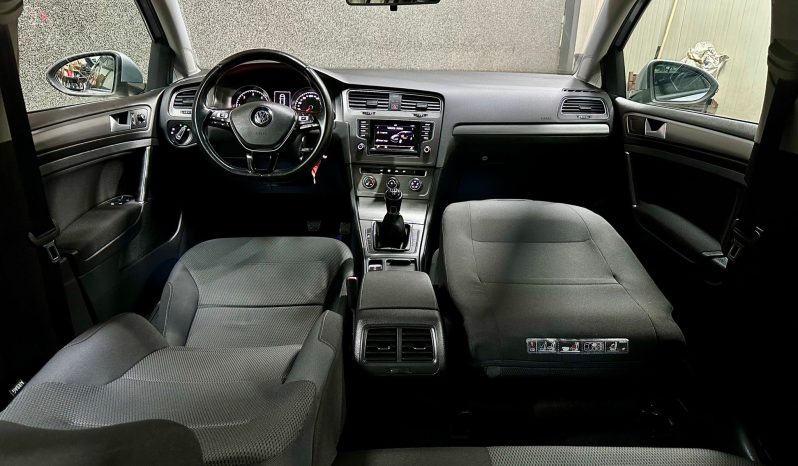 
								VW Golf VII “Model Comfortline” full									