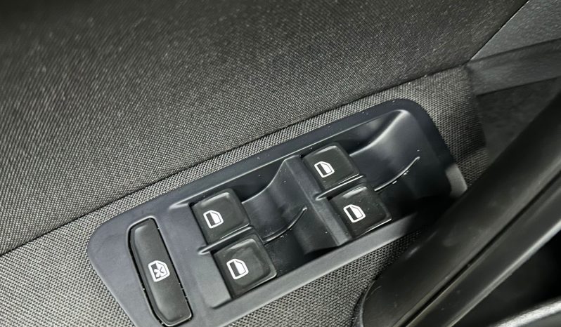 
								VW Golf VII “Model Comfortline” full									