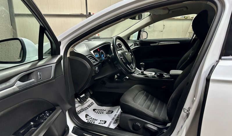 
								Ford Mondeo full									