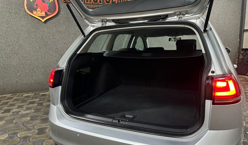 
								VW Golf VII “Model Comfortline” full									