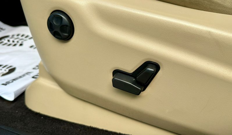 
								Jeep Grand Cherokee full									