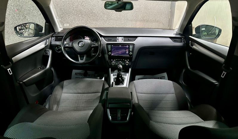 
								Skoda Octavia “Model Elegance” full									