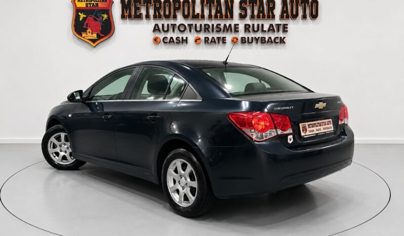 
								Chevrolet Cruze full									