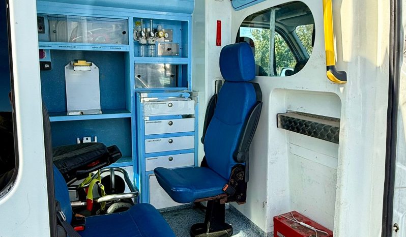 
								Opel Movano Ambulanta full									