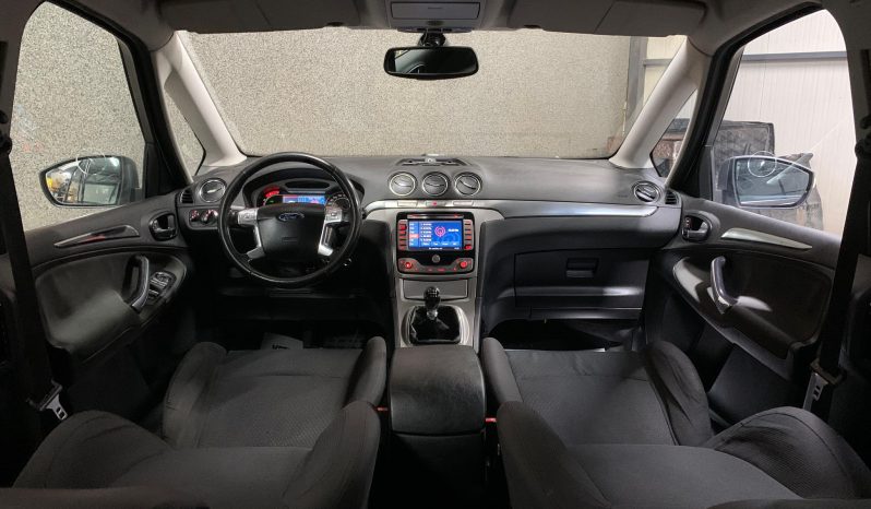 
								Ford S-Max “Model Ghia” full									