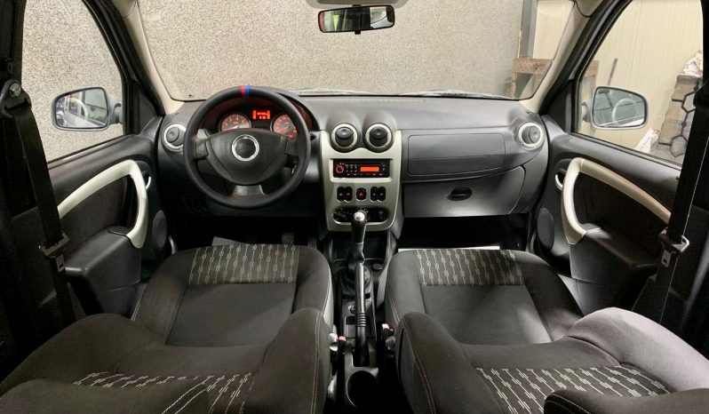 
								Dacia Logan MCV “Model Laureate” full									