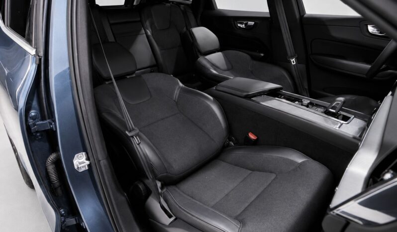 
								Volvo XC60 full									