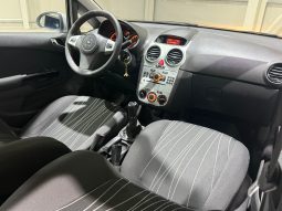 
										Opel Corsa “Model Enjoy” full									