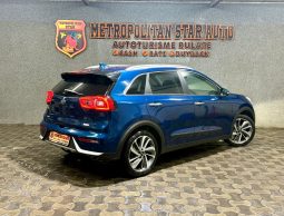 
										Kia Niro full									