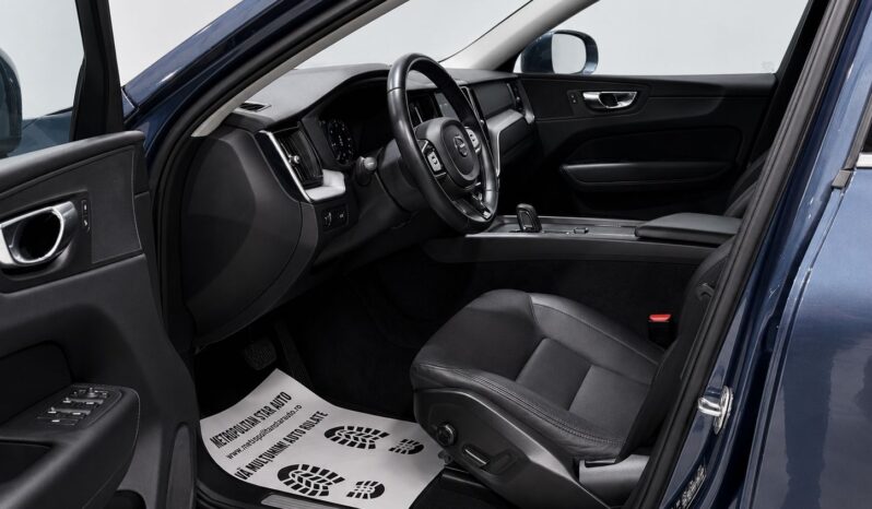 
								Volvo XC60 full									