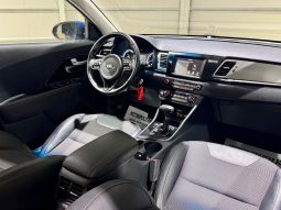 
										Kia Niro full									