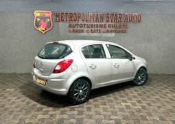 
										Opel Corsa “Model Enjoy” full									