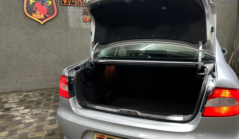 
								Skoda Superb “Model Elegance” full									