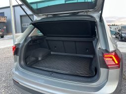 
										VW Tiguan Executive full									