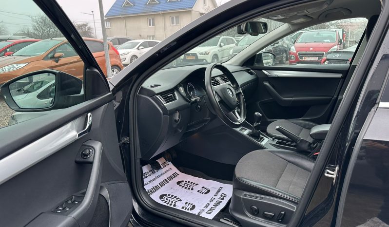 
								Skoda Octavia “Model Elegance” full									