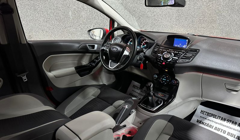 
								Ford Fiesta “Model Titanium” full									