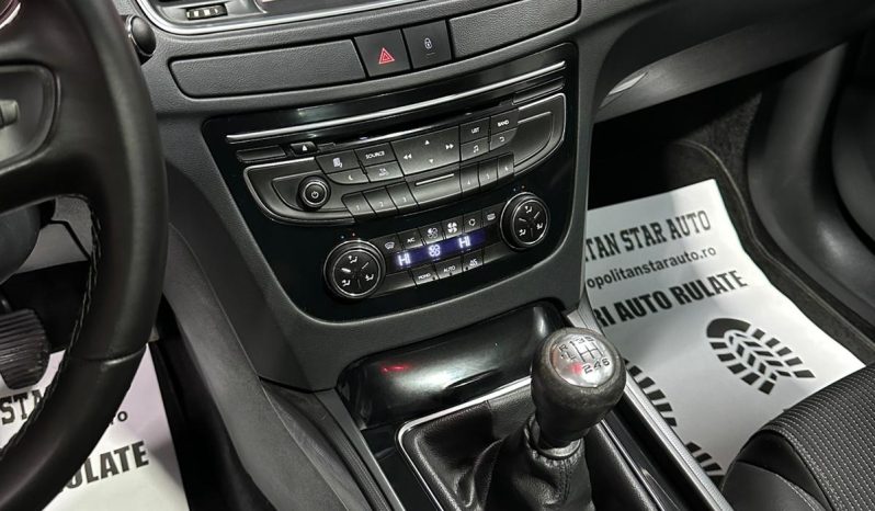 
								Peugeot 508 “Model Allure” full									