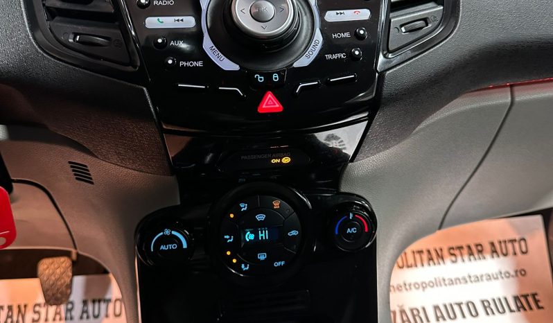 
								Ford Fiesta “Model Titanium” full									