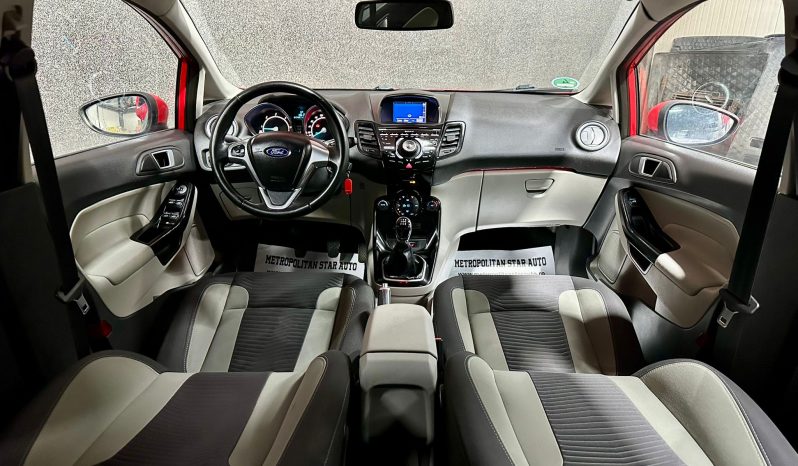 
								Ford Fiesta “Model Titanium” full									