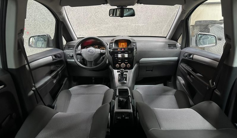 
								Opel Zafira “Model Elegance” full									