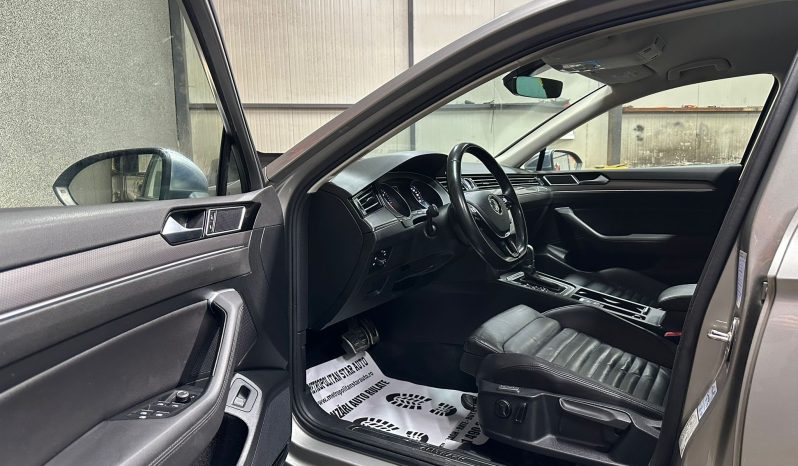 
								VW Passat Alltrack full									