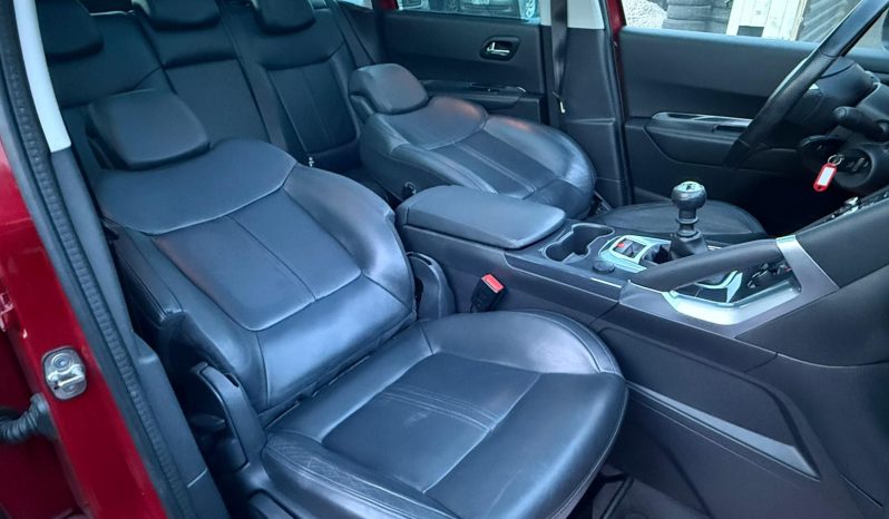 
								Peugeot 3008 full									