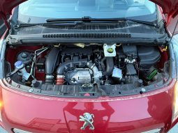 
										Peugeot 3008 full									