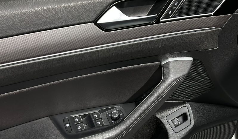 
								VW Passat Alltrack full									