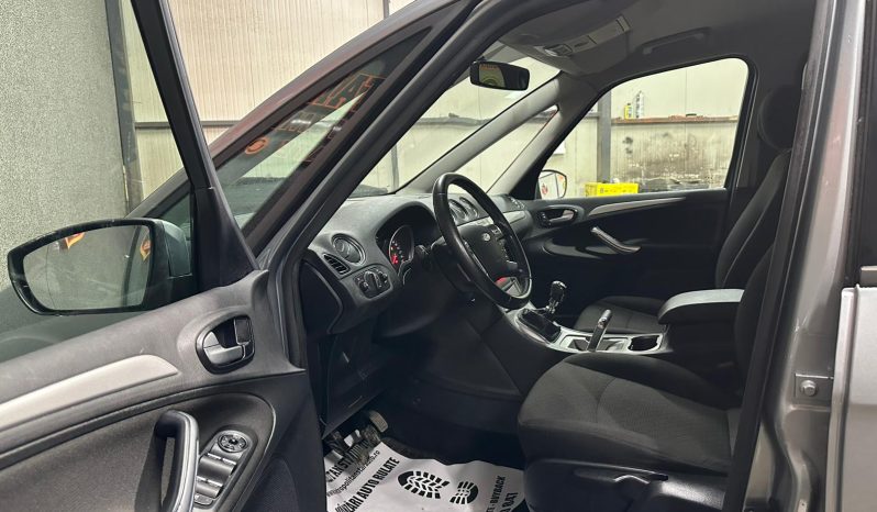 
								Ford Galaxy “Model Trend” full									