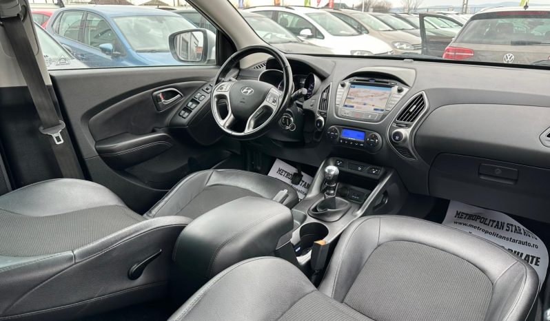 
								Hyundai IX35 full									