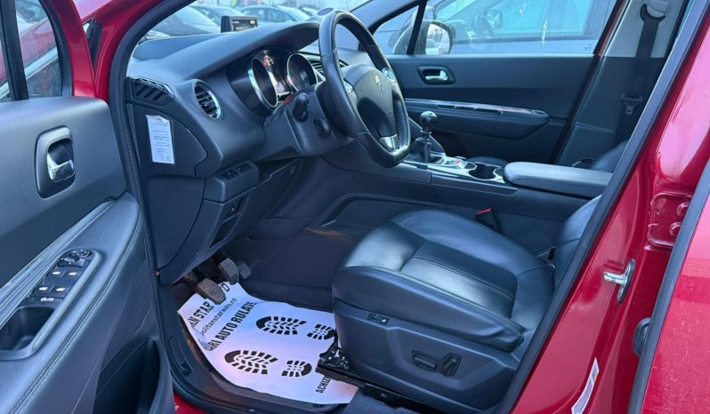 
								Peugeot 3008 full									