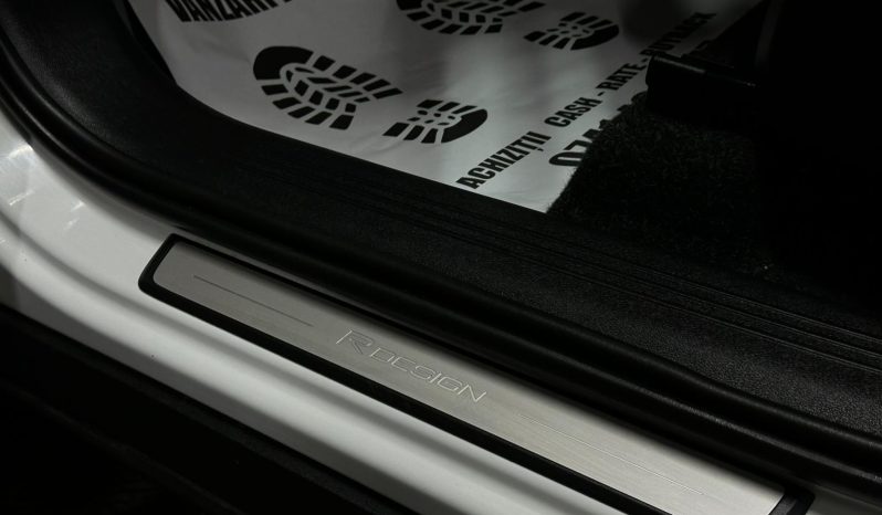 
								Volvo XC40 R-Design full									